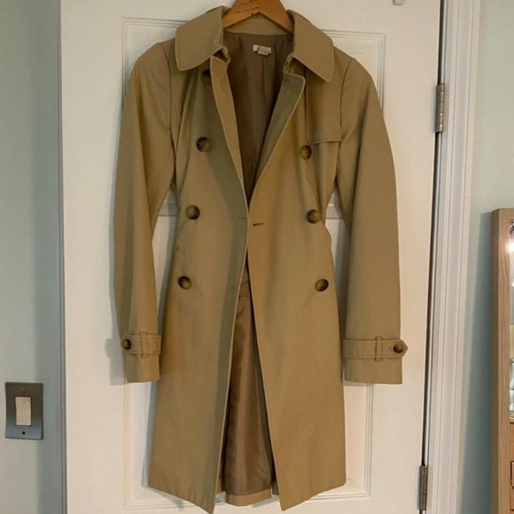 Crew Collection NWOT Icon Trench Coat 🧥